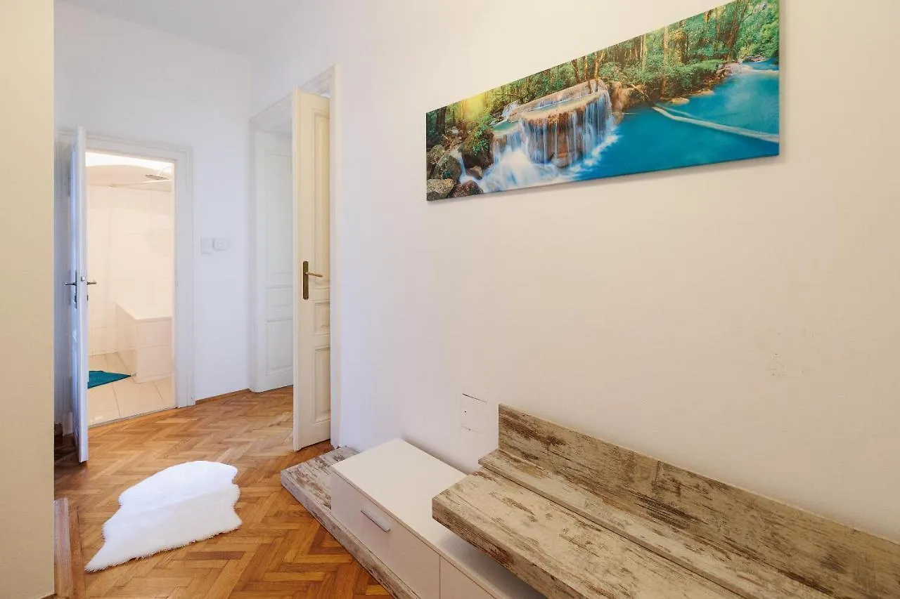 Central Apartment - Private Sauna Wiedeń