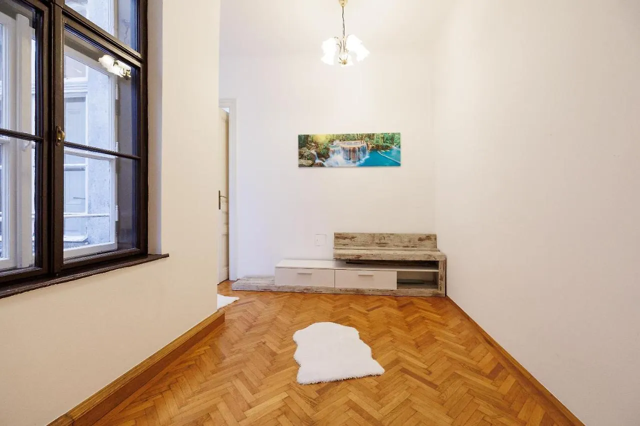 Central Apartment - Private Sauna Wiedeń