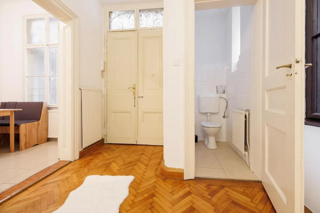 Central Apartment - Private Sauna Wiedeń